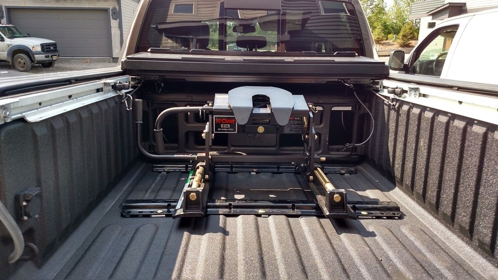 Towing a 5th Wheel with RAM 2500 Short Bed with RAMBOX Cummins Diesel